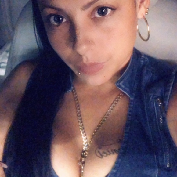 Meet your Posher, Iramis daniel - Picture 1 of 1